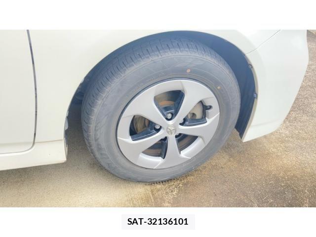 Toyota PRIUS PHV 2012-08 8831214-8
