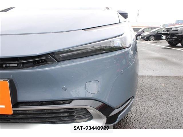 Toyota PRIUS PHV 2024-04 8831212-15