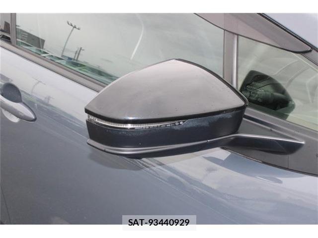 Toyota PRIUS PHV 2024-04 8831212-21