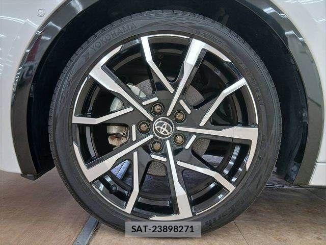 Toyota PRIUS PHV 2024-03 8831210-12