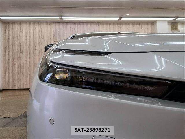 Toyota PRIUS PHV 2024-03 8831210-22