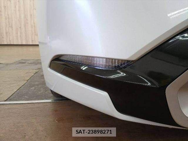 Toyota PRIUS PHV 2024-03 8831210-23