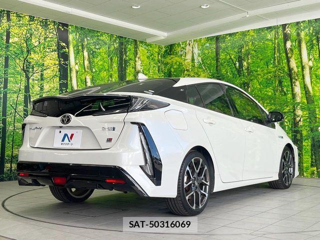 Toyota PRIUS PHV 2019-09 8831211-16