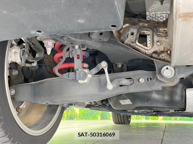 Toyota PRIUS PHV 2019-09 8831211-19