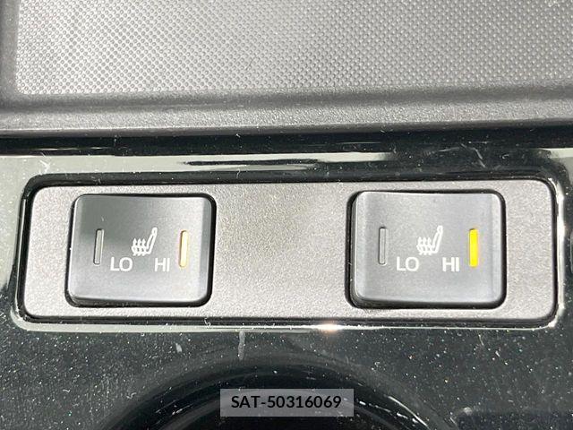 Toyota PRIUS PHV 2019-09 8831211-6
