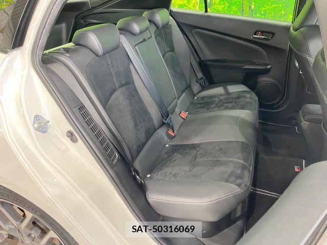 Toyota PRIUS PHV 2019-09 8831211-8