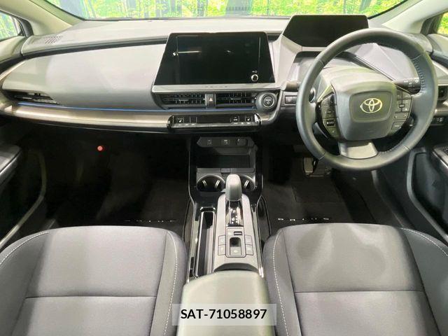 Toyota PRIUS PHV 2024-12 8831207-1