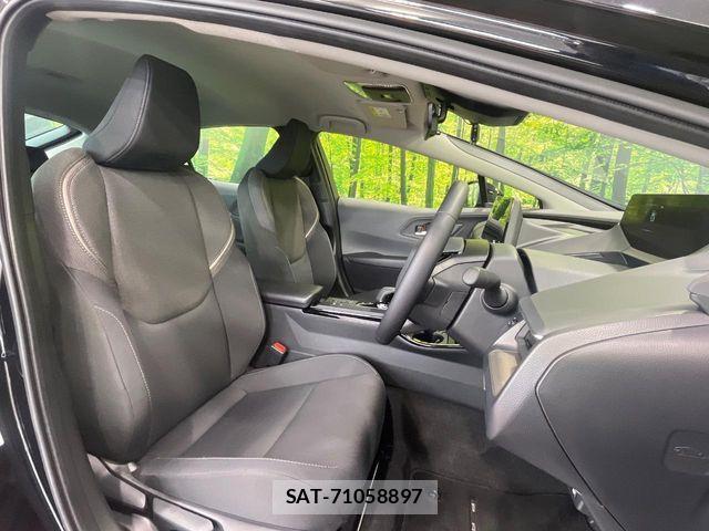 Toyota PRIUS PHV 2024-12 8831207-8