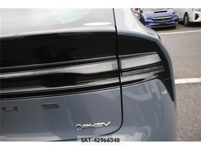 Toyota PRIUS PHV 2025-10 8831206-12
