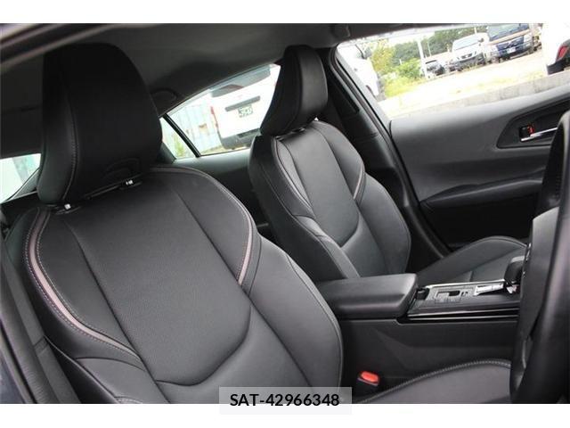 Toyota PRIUS PHV 2025-10 8831206-13