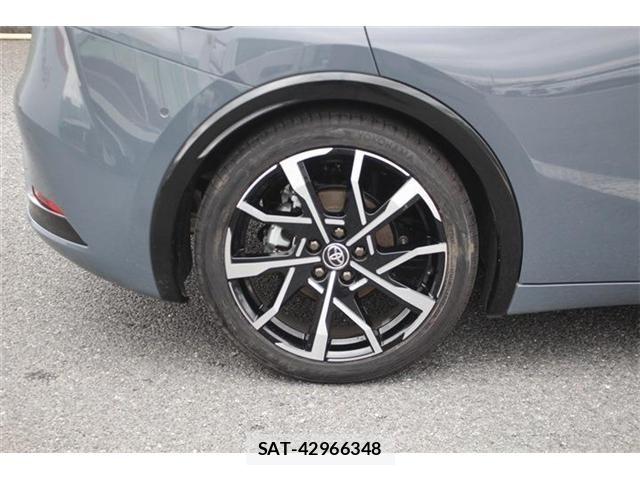 Toyota PRIUS PHV 2025-10 8831206-23