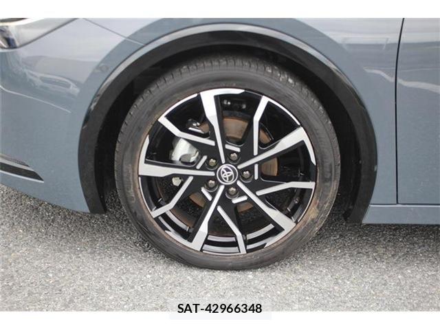 Toyota PRIUS PHV 2025-10 8831206-25