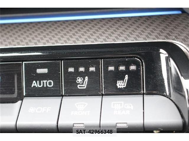 Toyota PRIUS PHV 2025-10 8831206-3