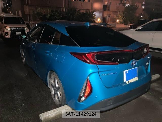 Toyota PRIUS PHV 2018-04 8850428-12
