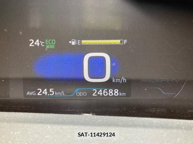 Toyota PRIUS PHV 2018-04 8850428-18