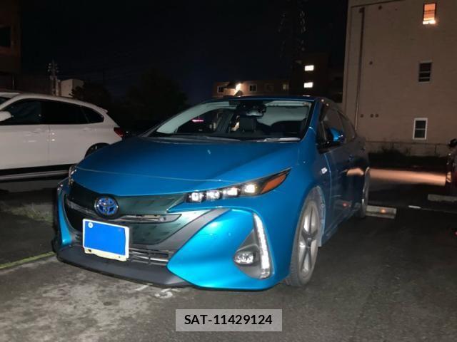 Toyota PRIUS PHV 2018-04 8850428-2