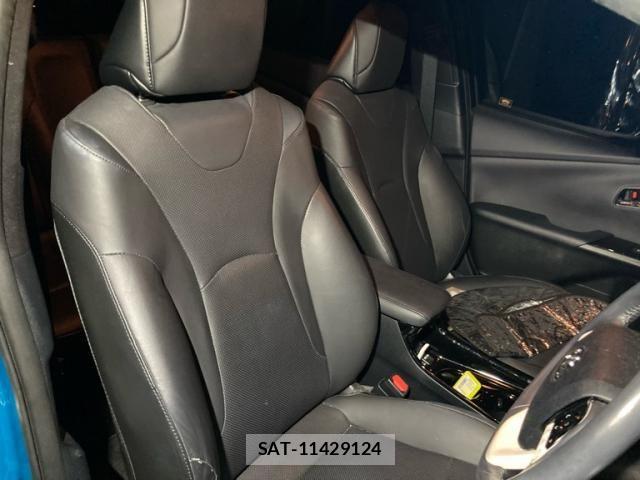Toyota PRIUS PHV 2018-04 8850428-7