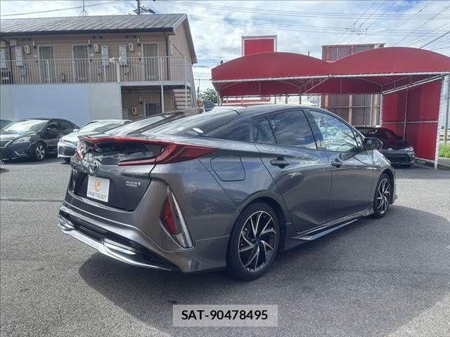 Toyota PRIUS PHV 2017-12 8850429-18