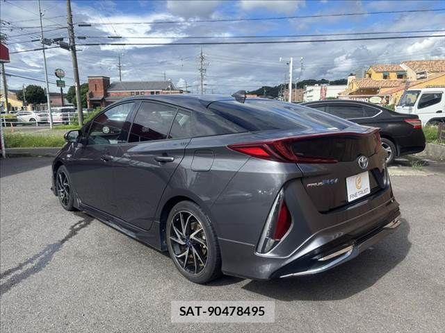 Toyota PRIUS PHV 2017-12 8850429-20