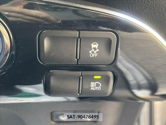 Toyota PRIUS PHV 2017-12 8850429-6
