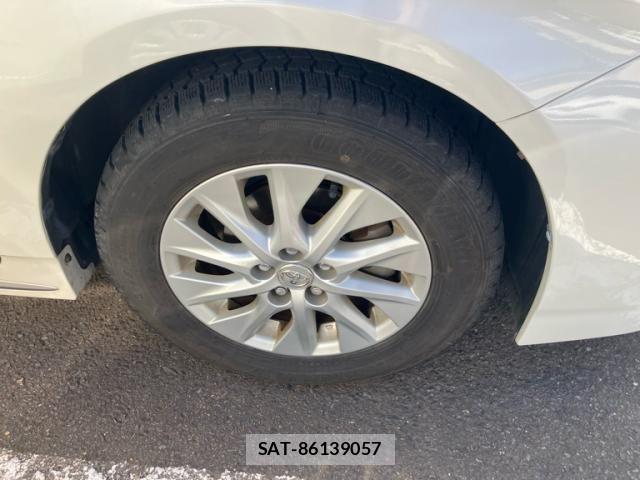 Toyota PRIUS PHV 2014-01 8850430-7