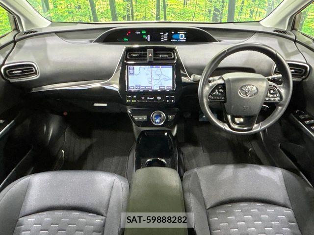 Toyota PRIUS PHV 2018-05 8871870-1