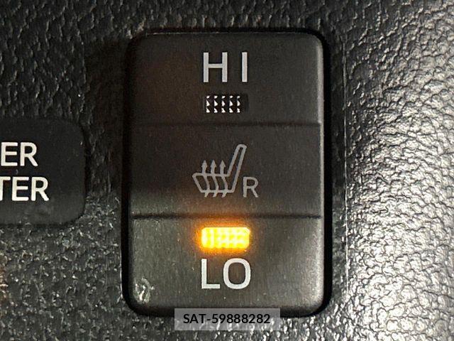 Toyota PRIUS PHV 2018-05 8871870-6