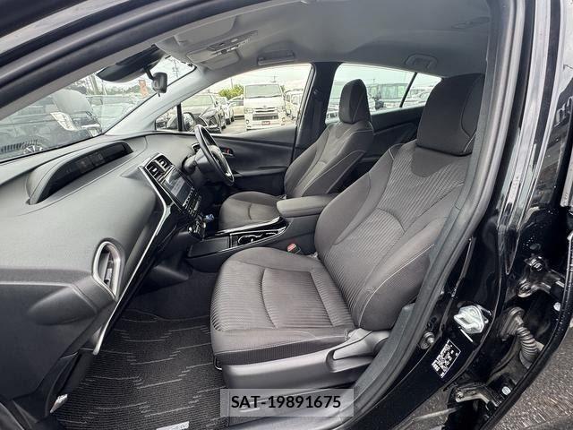 Toyota PRIUS PHV 2019-05 8881716-10