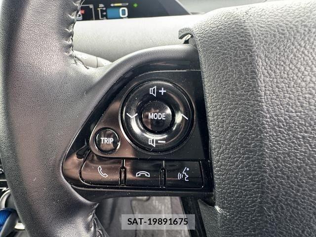 Toyota PRIUS PHV 2019-05 8881716-14