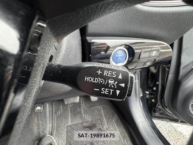 Toyota PRIUS PHV 2019-05 8881716-18