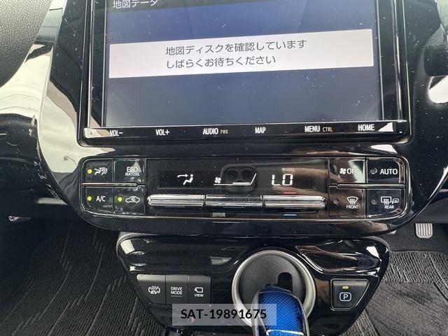 Toyota PRIUS PHV 2019-05 8881716-25