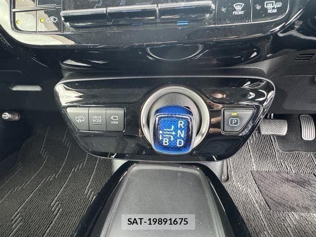 Toyota PRIUS PHV 2019-05 8881716-26