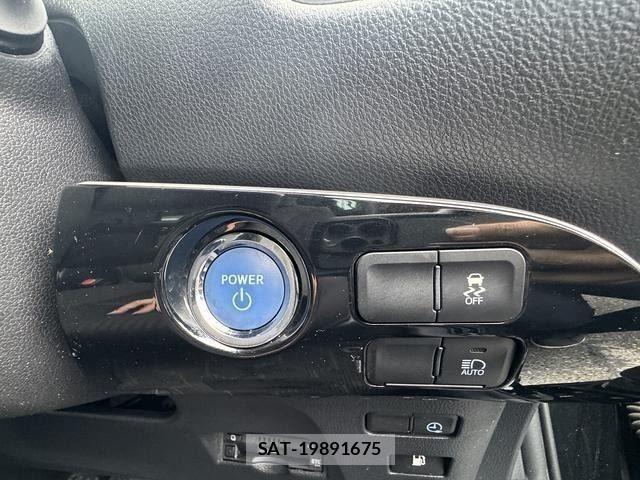 Toyota PRIUS PHV 2019-05 8881716-27