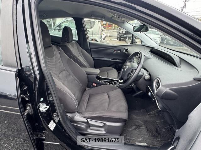 Toyota PRIUS PHV 2019-05 8881716-8