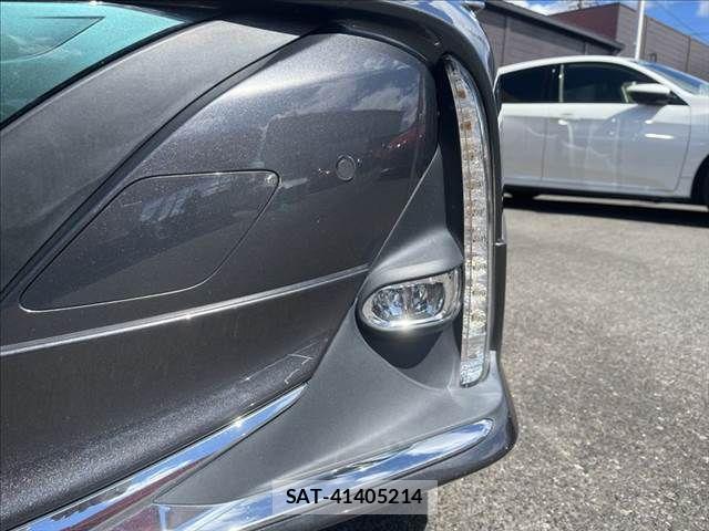 Toyota PRIUS PHV 2017-03 8881717-11