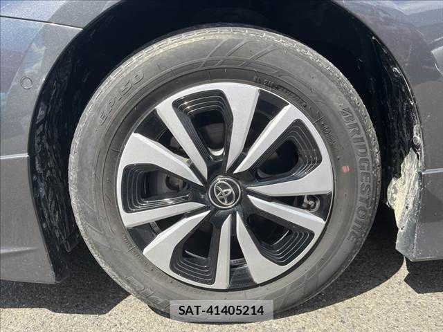 Toyota PRIUS PHV 2017-03 8881717-12