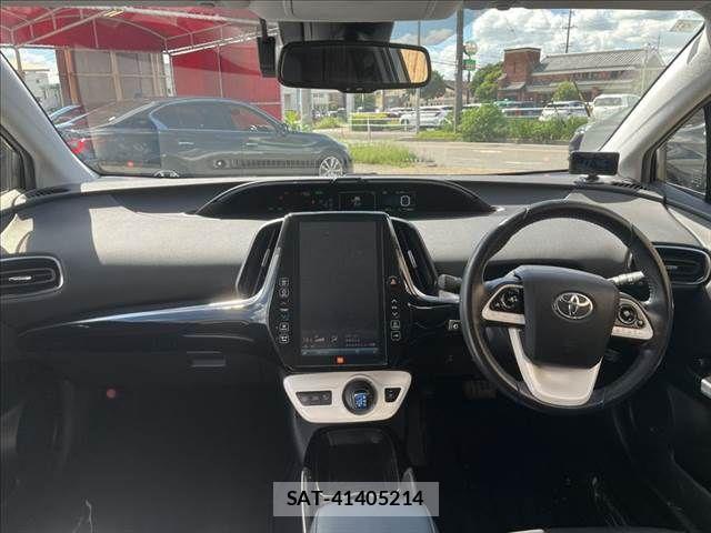 Toyota PRIUS PHV 2017-03 8881717-2