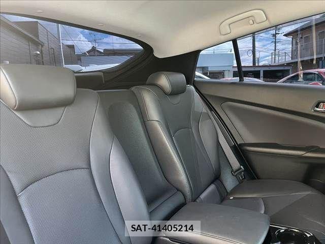 Toyota PRIUS PHV 2017-03 8881717-7