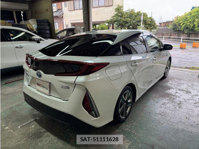 Toyota PRIUS PHV 2021-11 8881718-1