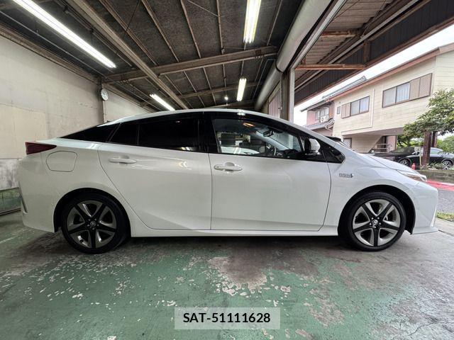 Toyota PRIUS PHV 2021-11 8881718-5