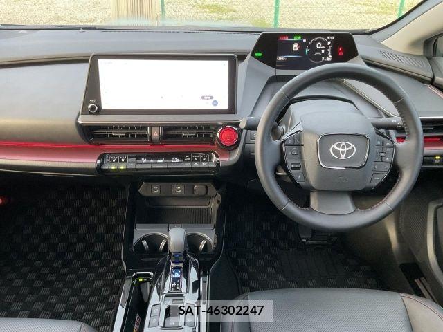 Toyota PRIUS PHV 2024-03 8881713-1