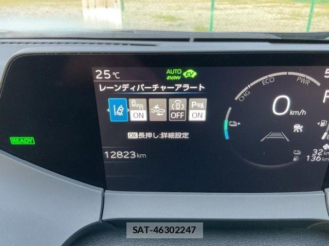 Toyota PRIUS PHV 2024-03 8881713-22