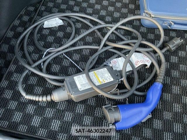 Toyota PRIUS PHV 2024-03 8881713-27