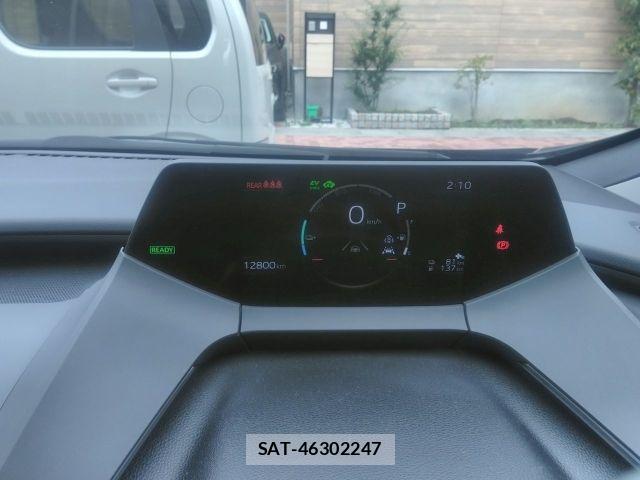 Toyota PRIUS PHV 2024-03 8881713-29