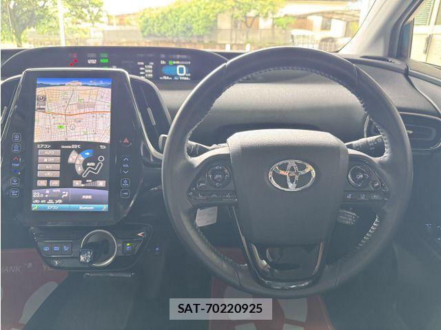Toyota PRIUS PHV 2018-06 8881719-10