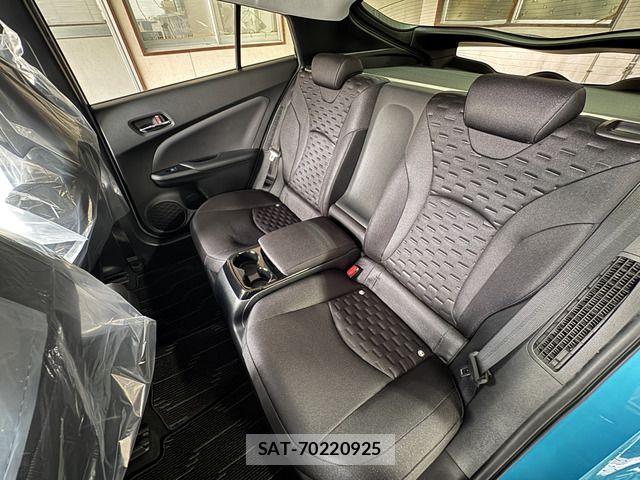 Toyota PRIUS PHV 2018-06 8881719-18