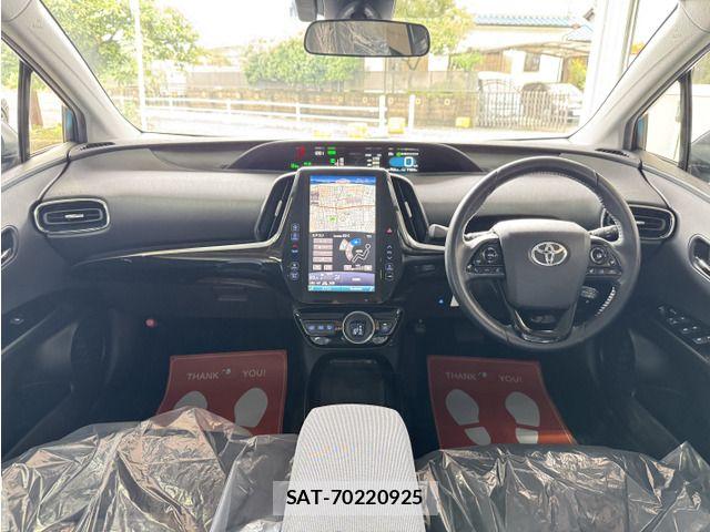 Toyota PRIUS PHV 2018-06 8881719-2
