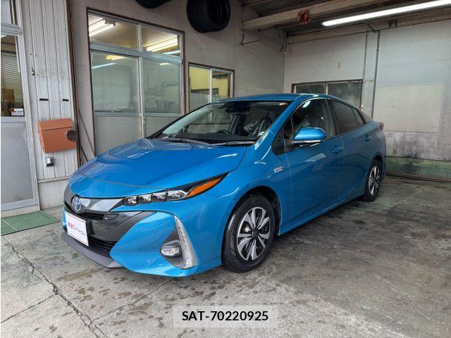 Toyota PRIUS PHV 2018-06 8881719-4