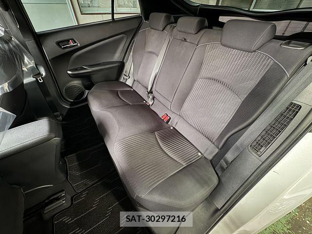 Toyota PRIUS PHV 2021-04 8881714-18