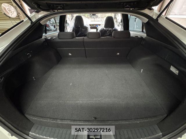 Toyota PRIUS PHV 2021-04 8881714-19